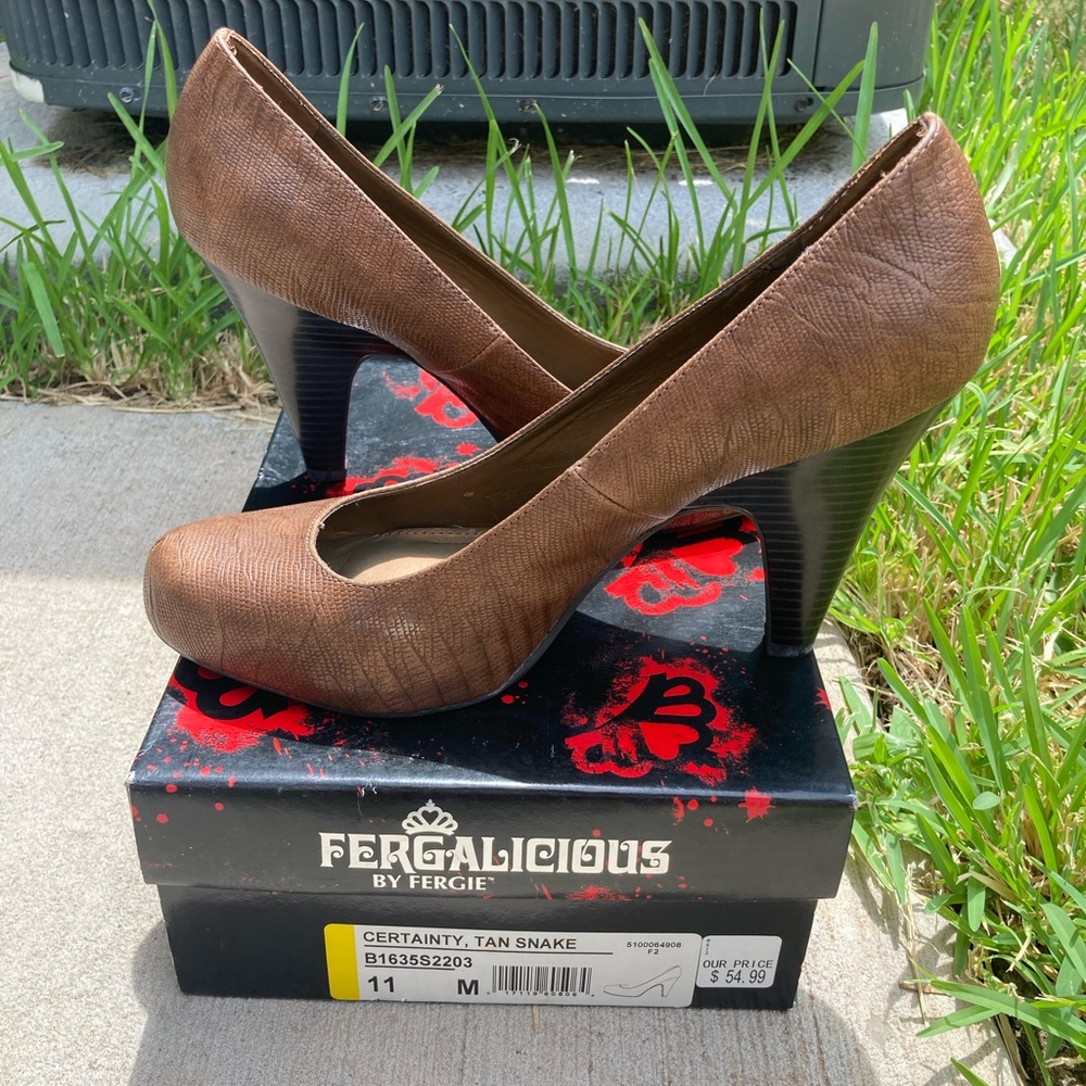 Fergalicious by Fergie Size 11M Certainty Tan Snake Skin Womens Heels